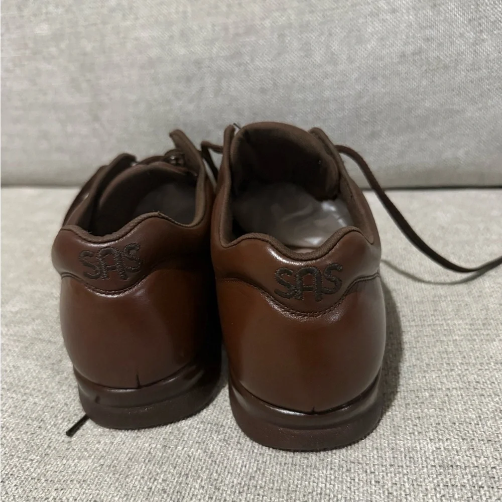 SAS Men's Brown Leather Oxfords